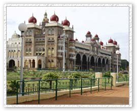 Maharaja Palace, Mysore Tour & Travel